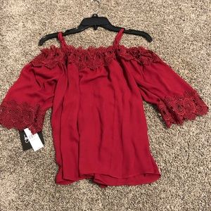 wine colored, off the shoulders shirt w lace